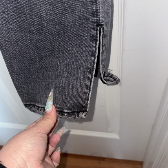 Abercrombie 90’s Straight Ultra High Rise Split Hem Jeans - Picture 4 of 6